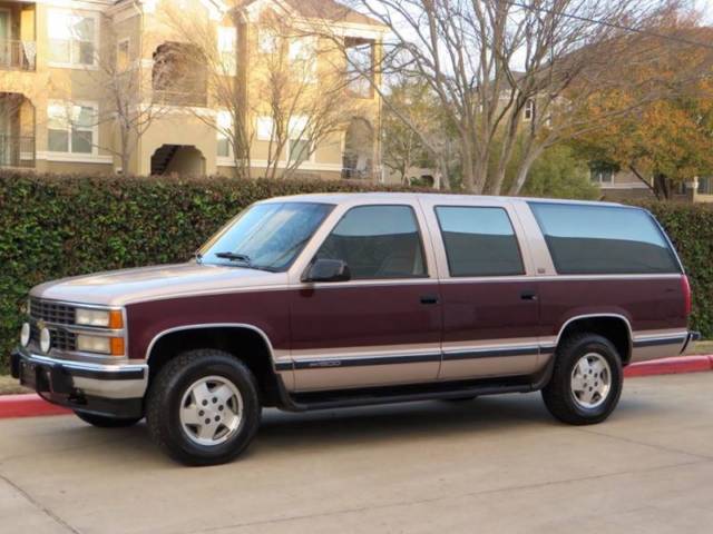 1993 Chevrolet Suburban LT LEATHER 3RD ROW 4X4 63K MILES CLEAN GARAGED WOW - photo 4