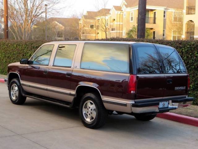 1993 Chevrolet Suburban LT LEATHER 3RD ROW 4X4 63K MILES CLEAN GARAGED WOW - photo 6