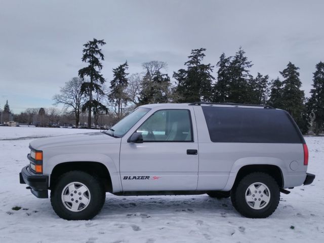 1993 Chevrolet Tahoe 2 Door K5 Blazer 4x4 100% Rust Free WORLDWIDE NO RESERVE 1993 Chevrolet Blazer Chevrolet 2 Door Tahoe K5 Blazer 4x4