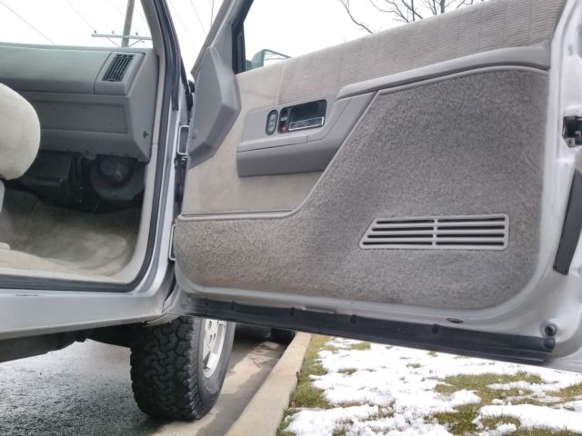 1993 Chevrolet Blazer Chevrolet 2 Door Tahoe K5 Blazer 4x4 - photo 11