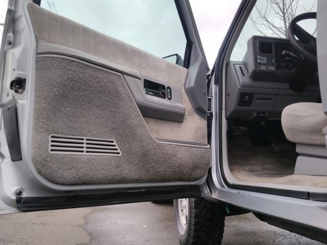 1993 Chevrolet Blazer Chevrolet 2 Door Tahoe K5 Blazer 4x4 - photo 13