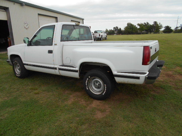 1993 Chevrolet C/K Pickup 1500 - photo 2