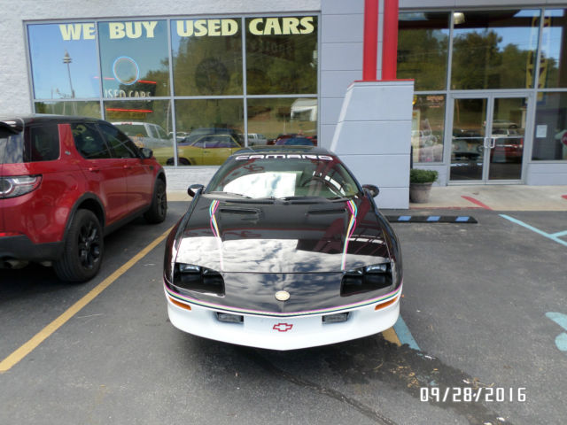 1993 Chevrolet Camaro - photo 2