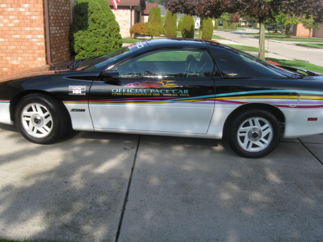 1993 Chevrolet Camaro INDY PACE CAR 549 - photo 4