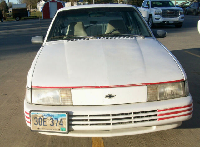 1993 Chevrolet Cavalier Red stripes - photo 3