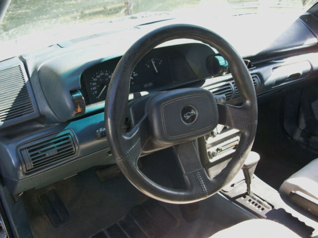 1993 Chevrolet Cavalier Red stripes - photo 6
