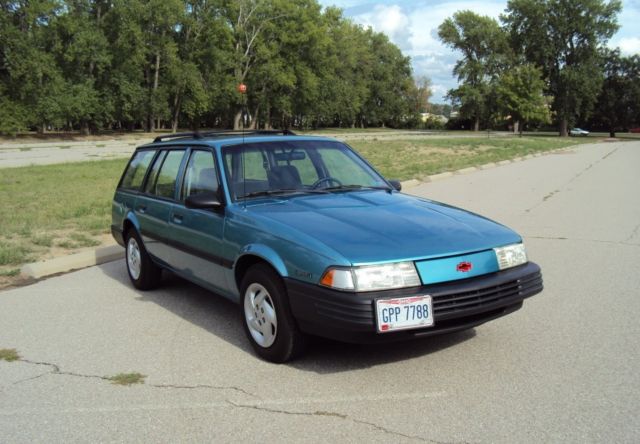 1993 Chevrolet Cavalier - photo 2