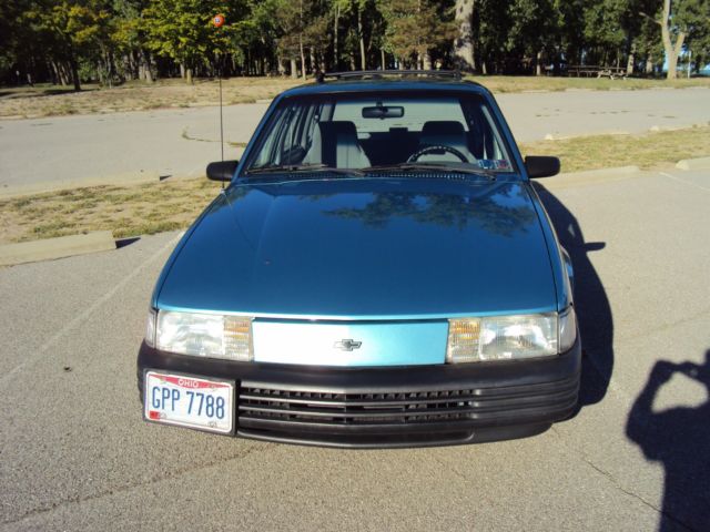 1993 Chevrolet Cavalier - photo 2