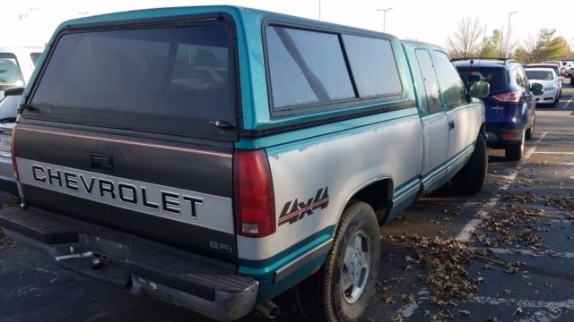1993 Chevrolet C/K Pickup 1500 - photo 9