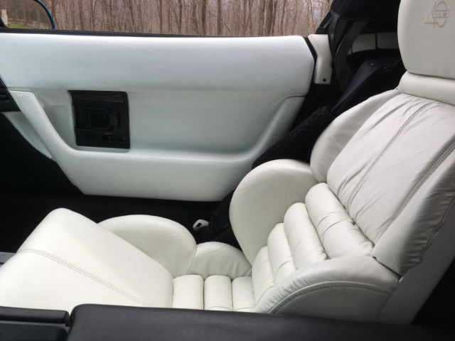 1993 Chevrolet Corvette Power windows, locks, airbags, cd, air - photo 10