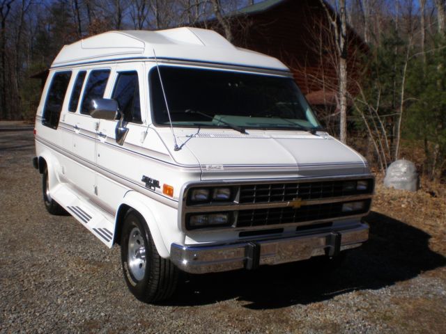 1993 Chevrolet G20 Van conversion - photo 2