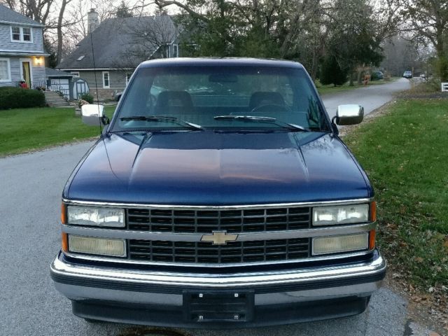 1993 Chevrolet C/K Pickup 1500 - photo 2