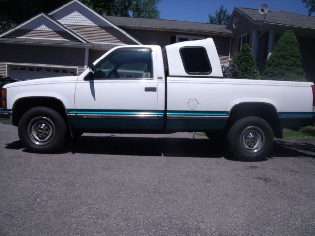 1993 Chevrolet C/K Pickup 2500 SILVERADO - photo 2