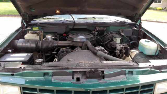 1993 Chevrolet C/K Pickup 1500 Custom - photo 11