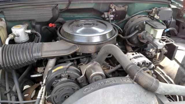 1993 Chevrolet C/K Pickup 1500 Custom - photo 12