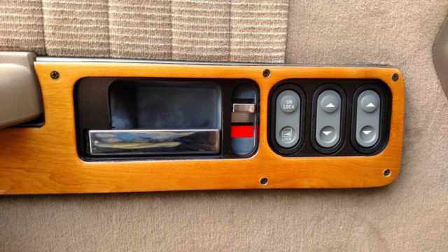 1993 Chevrolet C/K Pickup 1500 Custom - photo 8