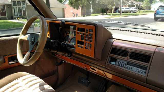 1993 Chevrolet C/K Pickup 1500 Custom - photo 9