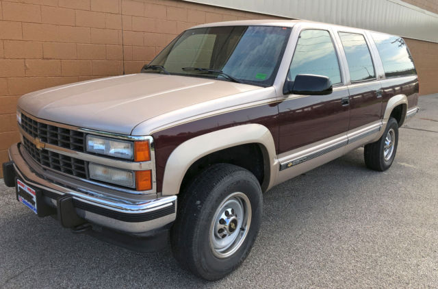 1993 Chevrolet Suburban - photo 3