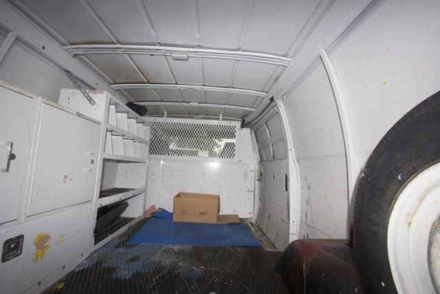 1993 Chevrolet 30 Van white - photo 9
