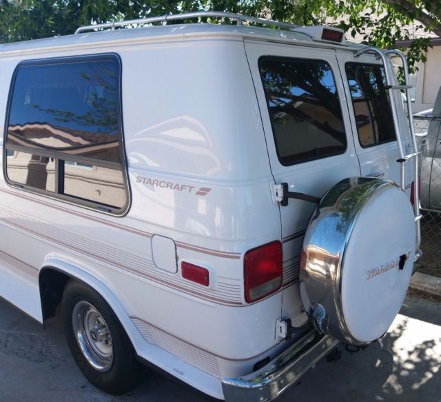 1993 Chevrolet Express Camper Van - photo 11