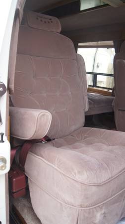 1993 Chevrolet Express Camper Van - photo 3