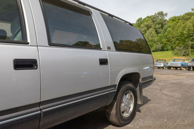 1993 Chevrolet Suburban Cheyenne - photo 12
