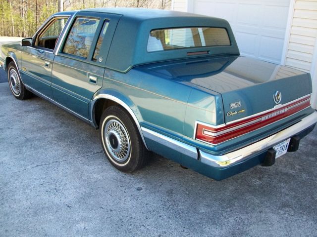 1993 Chrysler Imperial 4dr Sedan - photo 5