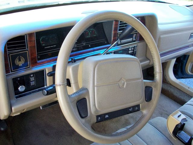 1993 Chrysler Imperial 4dr Sedan - photo 9