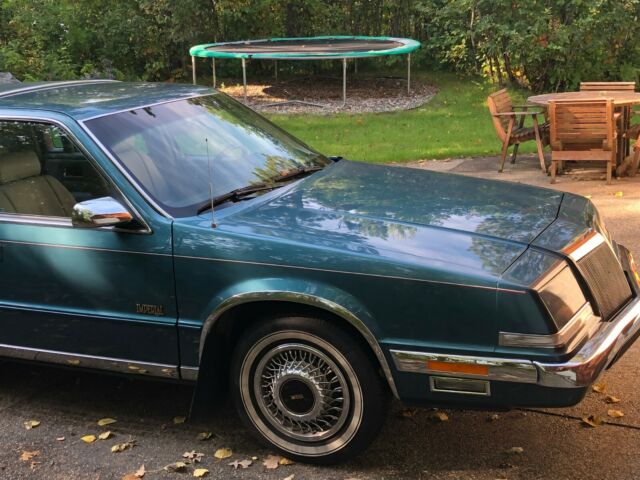 1993 Chrysler Imperial - photo 3