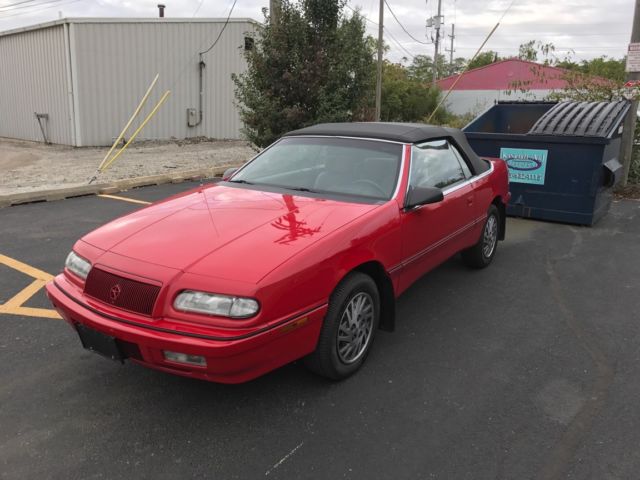 1993 Chrysler LeBaron - photo 2