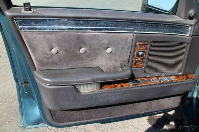 1993 Chrysler New Yorker Salon - photo 10
