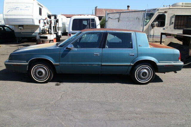 1993 Chrysler New Yorker Salon - photo 2