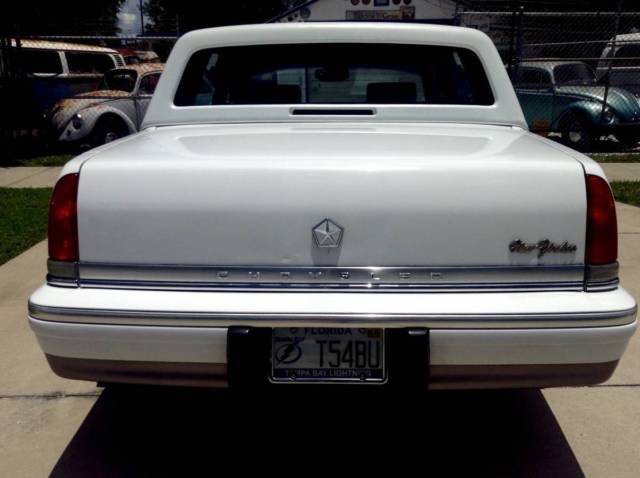 1993 Chrysler New Yorker Fifth Avenue - photo 6