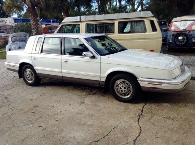1993 Chrysler New Yorker Fifth Avenue - photo 9