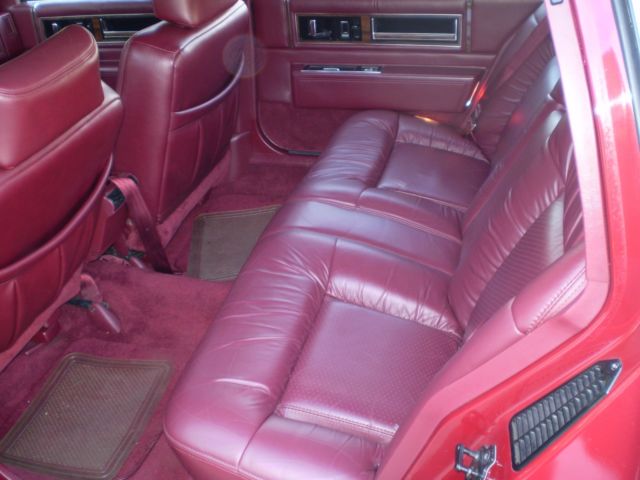 1993 Cadillac DeVille 4 door sedan - photo 12