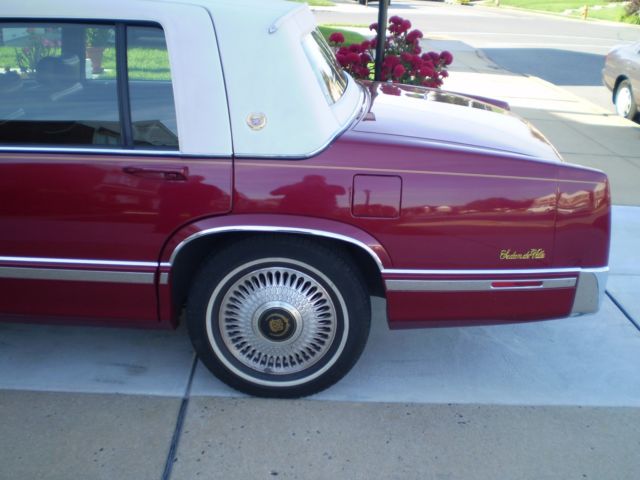 1993 Cadillac DeVille 4 door sedan - photo 2