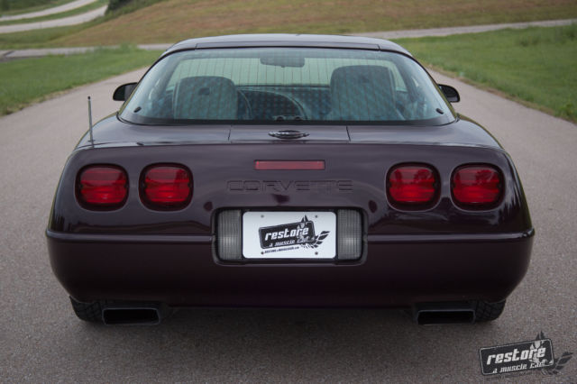 1993 Chevrolet Corvette Base Hatchback 2-Door - photo 4