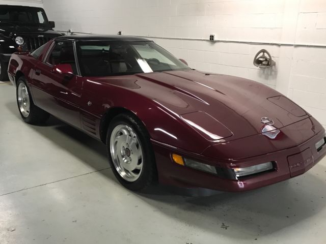 1993 Corvette 40th Anniversary Edition 16000 one owner miles. MINT 1993 Chevrolet Corvette True 40TH Anniversary Edition 16,000 1 owner miles