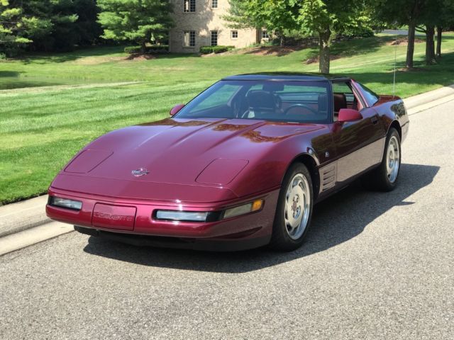 1993 Chevrolet Corvette True 40TH Anniversary Edition 16,000 1 owner miles - photo 10
