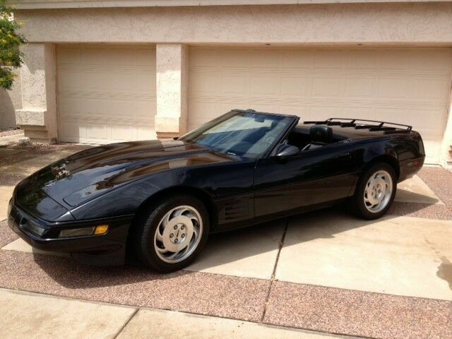 1993 Corvette Convertible, six speed manual transmission, excellent condition 1993 Chevrolet Corvette