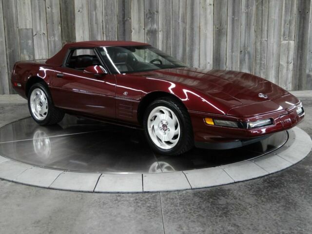 1993 Chevrolet Corvette Only 933 Original Miles. Convertible 40th Ann. - photo 12