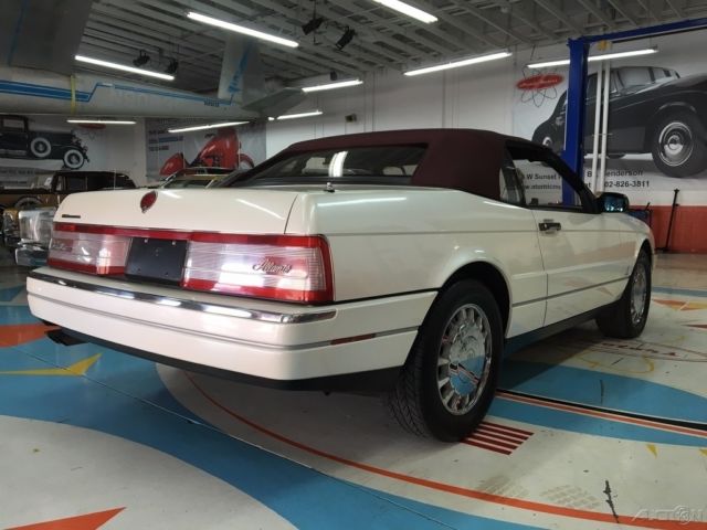 1993 Cadillac Allante Coupe - photo 3