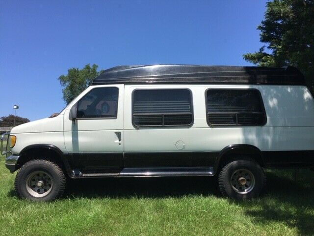 1993 Custom Ford E-350 with Quigley 4x4 1993 Ford E-Series Van