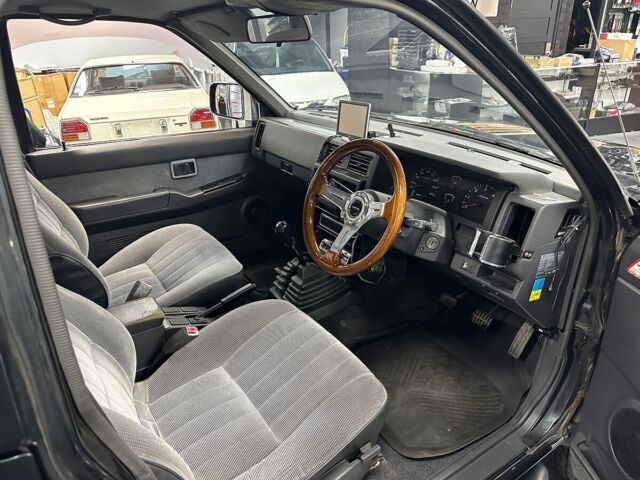 1900 Datsun JDM RHD Nissan D21 Crew Cab Turbo Diesel - photo 13