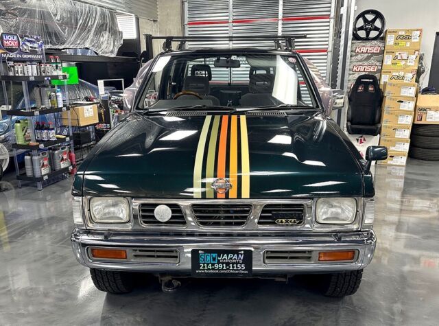 1900 Datsun JDM RHD Nissan D21 Crew Cab Turbo Diesel - photo 2