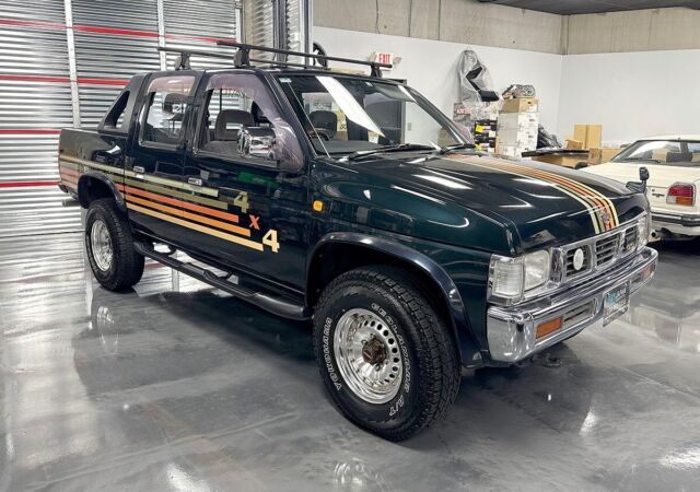1900 Datsun JDM RHD Nissan D21 Crew Cab Turbo Diesel - photo 4