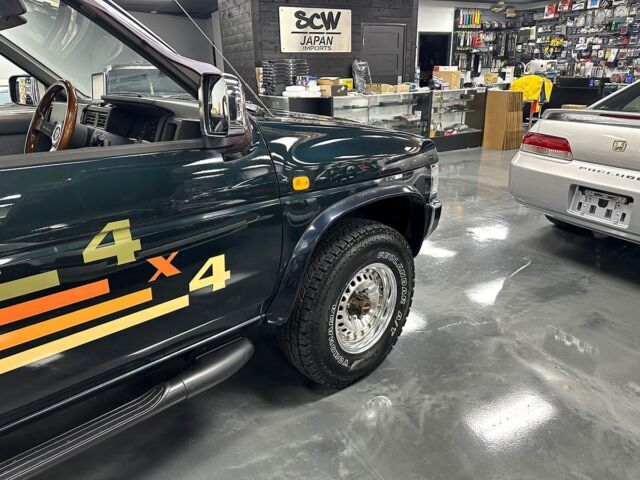 1900 Datsun JDM RHD Nissan D21 Crew Cab Turbo Diesel - photo 5