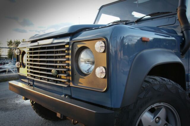 1993 Land Rover Defender - photo 2