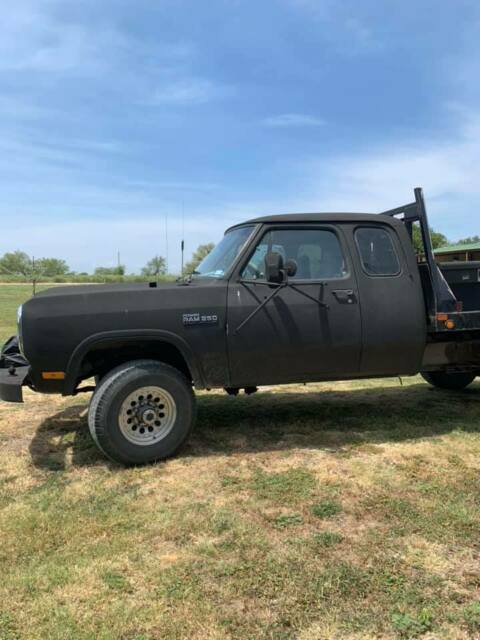 1993 Dodge Ram 2500 LE - photo 2