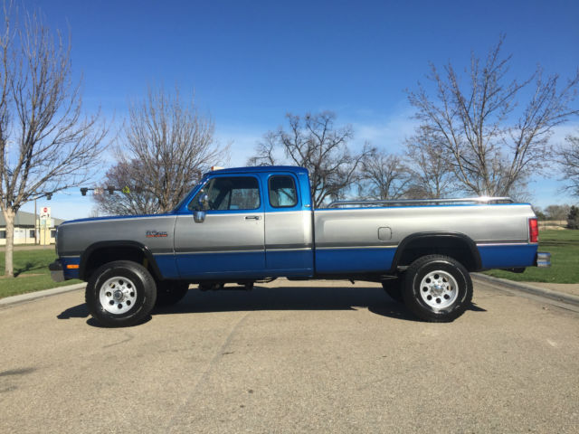 1993 DODGE 2500 EXTRACAB LE 4X4 5.9L TURBO DIESEL WITH ONLY 105.000 ACTUAL MILES 1993 Dodge Ram 2500 LE